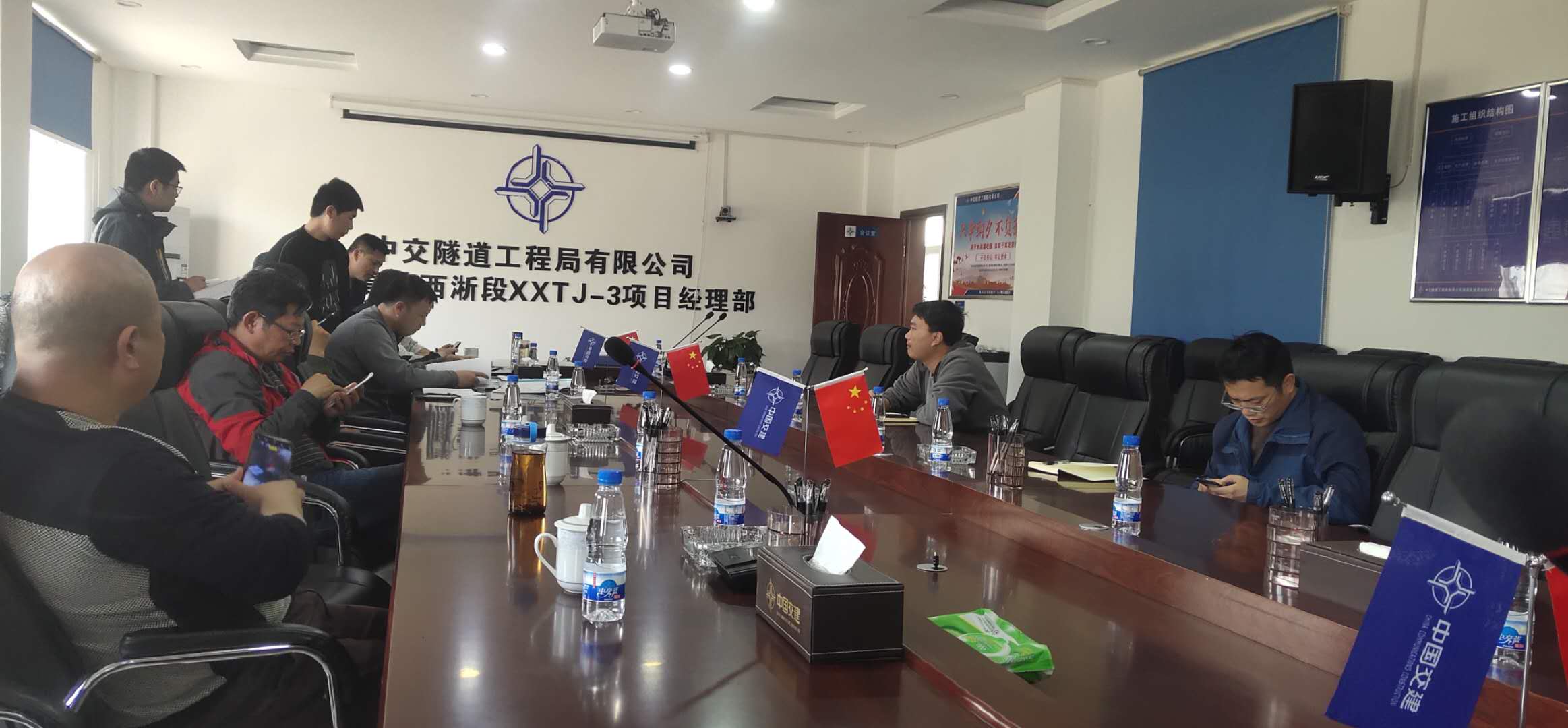 河南省公路環(huán)境監(jiān)測(cè)站積極協(xié)助開展西淅高速揚(yáng)塵治理專項(xiàng)檢查工作
