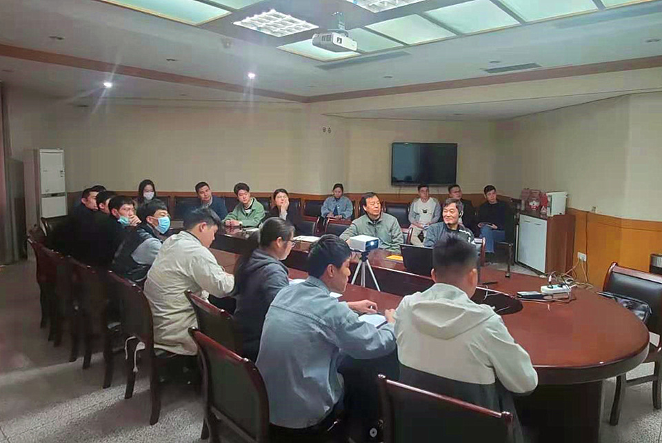 公司開展“水泥混凝土配合比設計技術(shù)”專題講座