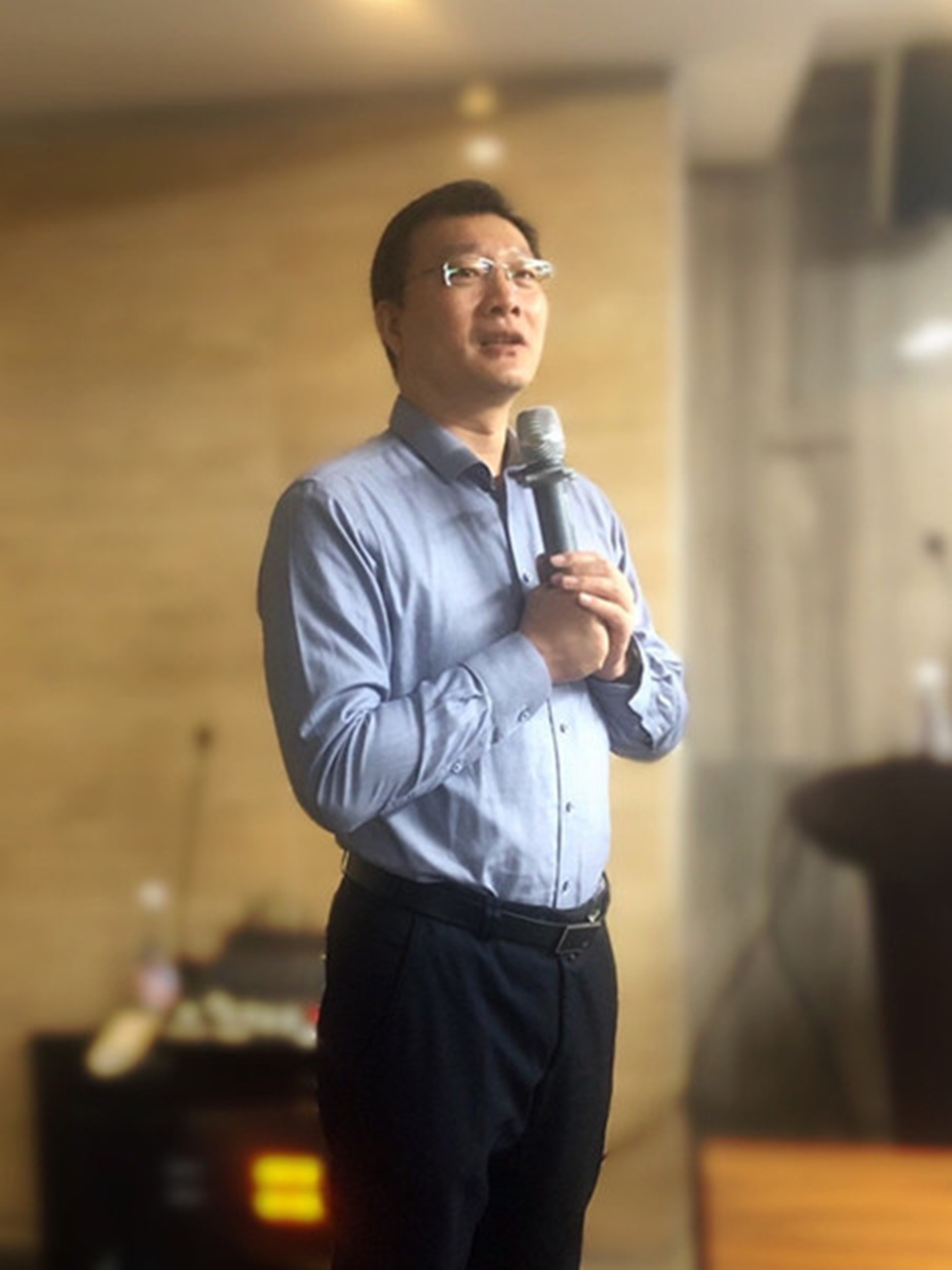 展現(xiàn)個(gè)人魅力  提升企業(yè)形象——公司組織開(kāi)展職場(chǎng)禮儀培訓(xùn)