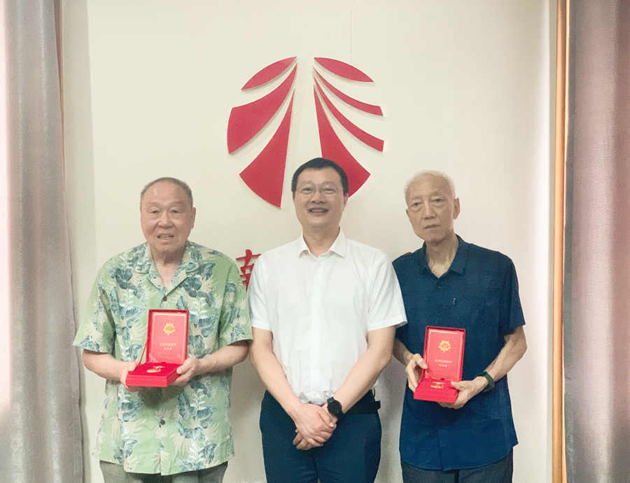 公司召開“慶祝建黨百年，共憶光輝歷史”離退休老干部座談會