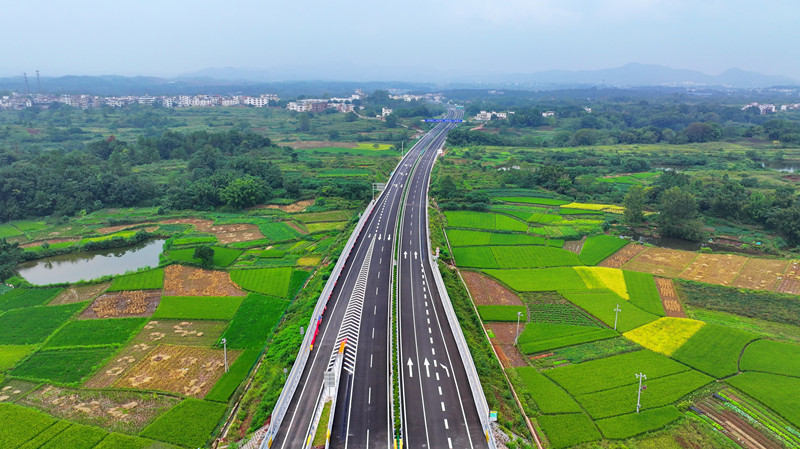 建成5個、推進6個！今年底，江西高速公路通車里程將突破7000公里！